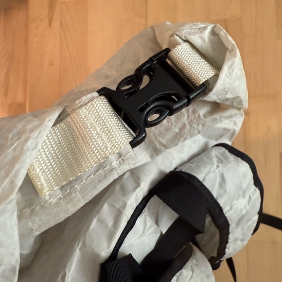 Hyperlite Summit 30 backpack - Picture 6 of 9